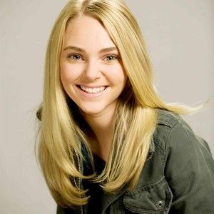 Meet your Posher, Carolyn